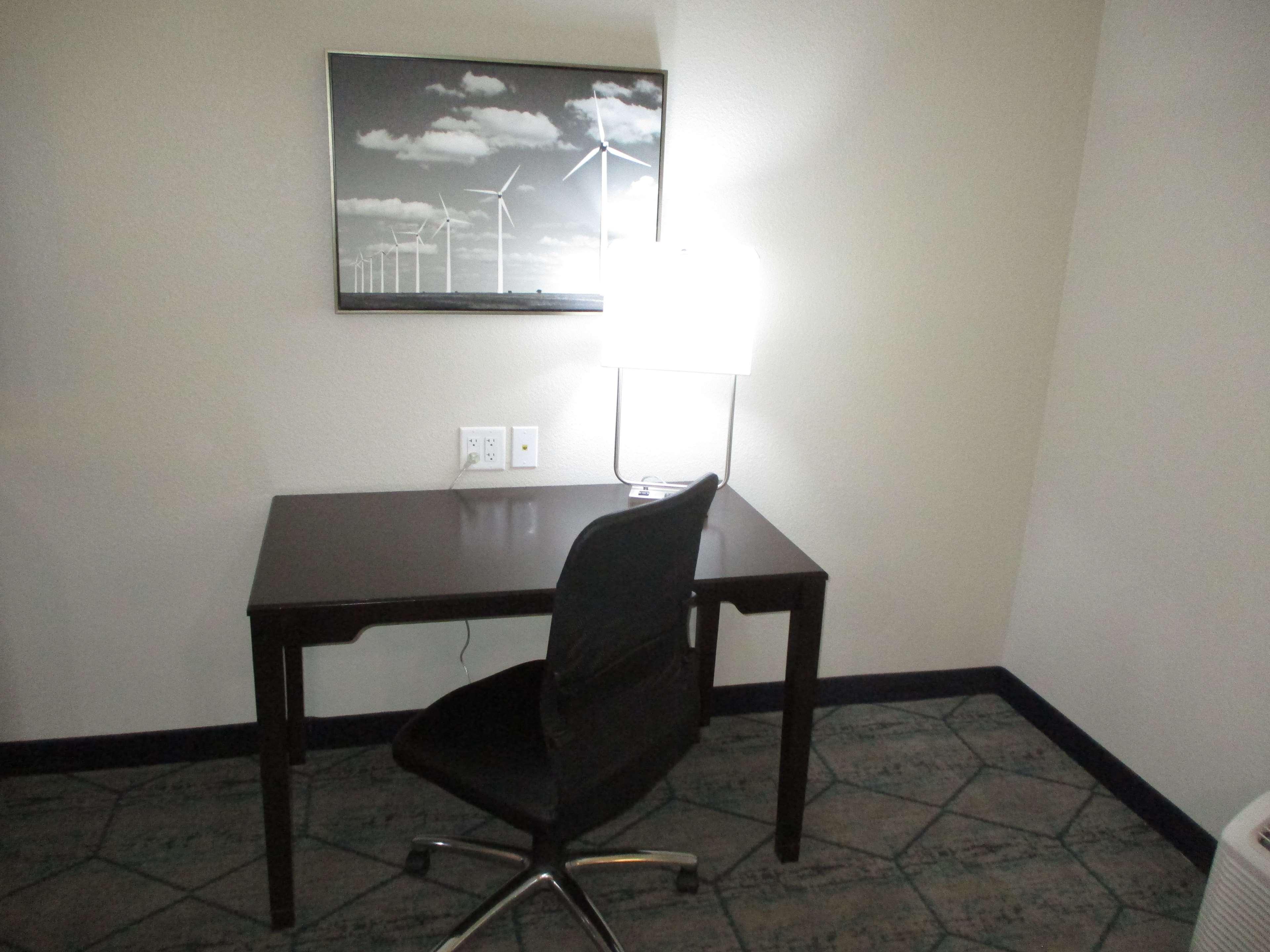 Best Western Plus Mcpherson Εξωτερικό φωτογραφία